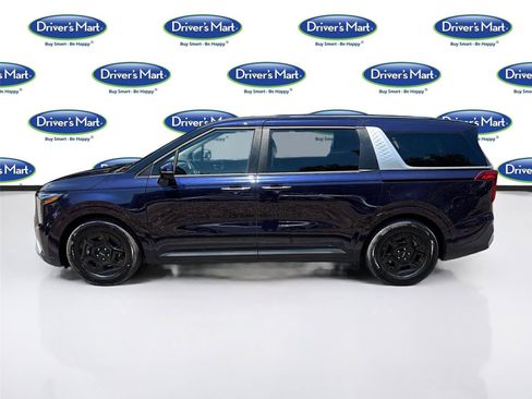 Used 2025 Kia Carnival FWD image 4