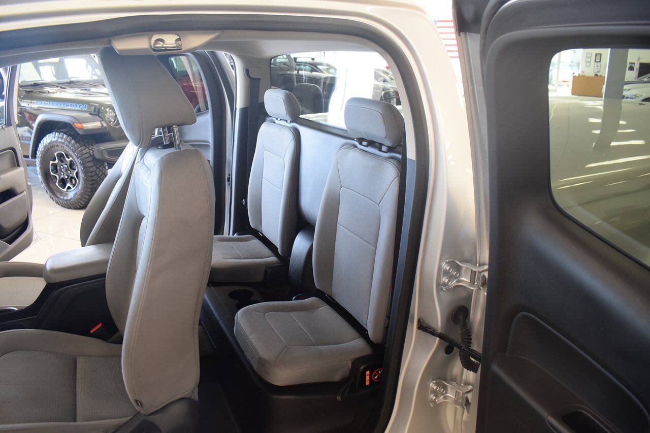 Used 2016 Chevrolet Colorado W/T RWD image 35