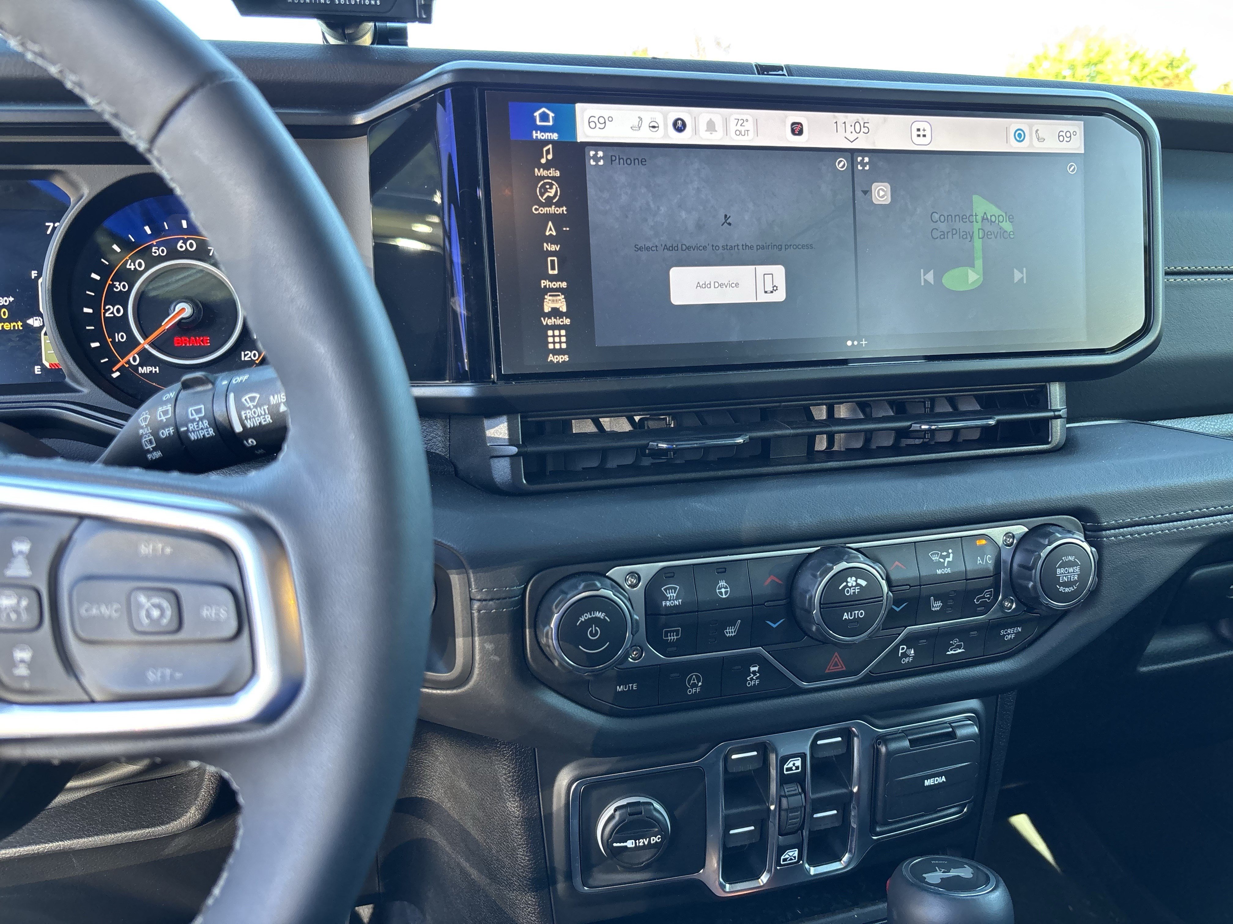 Used 2026 Jeep Wrangler Unlimited Sahara AWD/4WD image 31