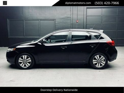 Used 2013 Kia Forte EX FWD image 4