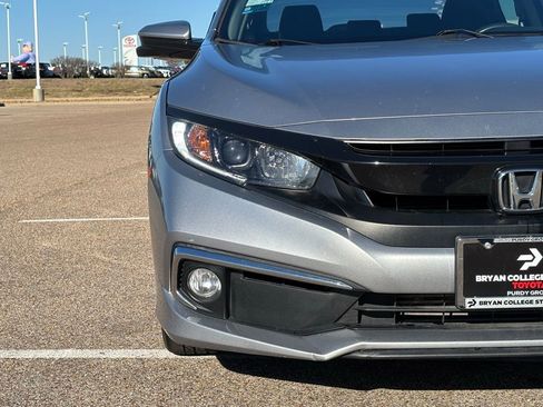 Used 2019 Honda Civic EX image 4