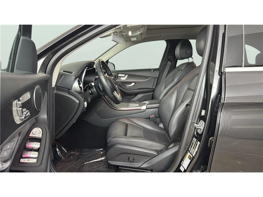 Used 2020 Mercedes-Benz GLC 300 image 10