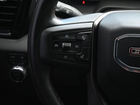 Used 2025 GMC Sierra 2500 AT4X AWD/4WD image 8