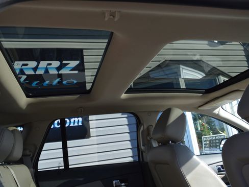 Used 2013 Ford Edge SEL image 39