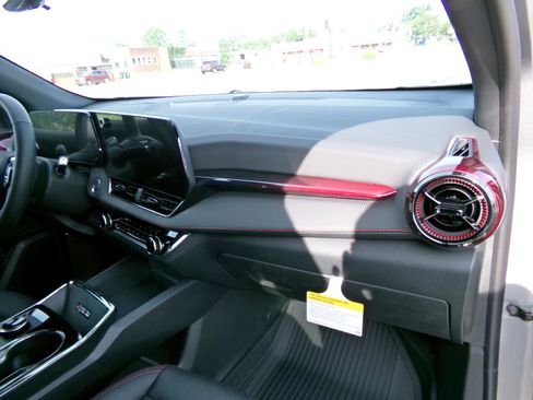 New 2026 Chevrolet Equinox RS w/ Convenience Package III FWD image 16
