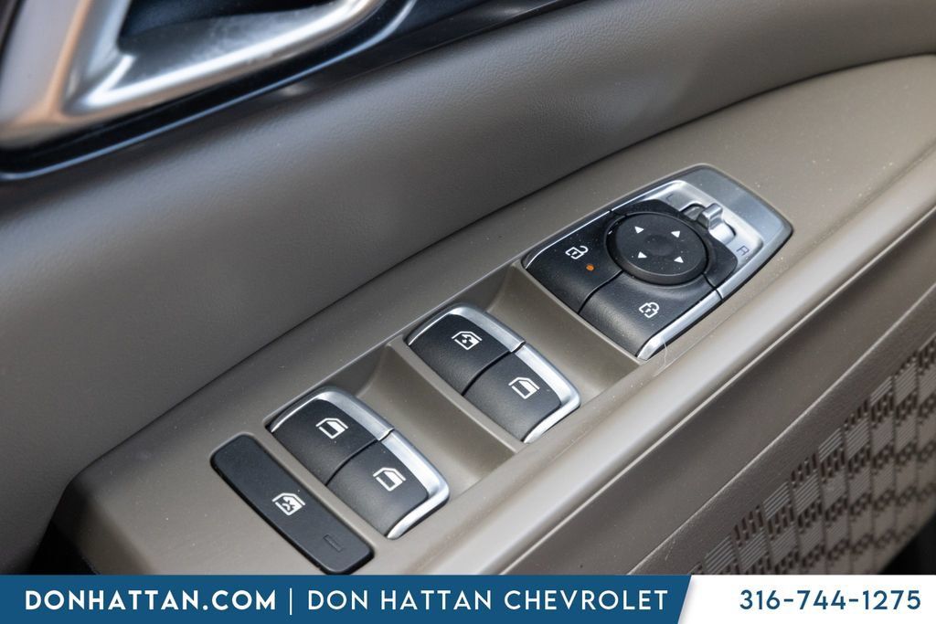 Used 2025 Kia Carnival FWD image 13