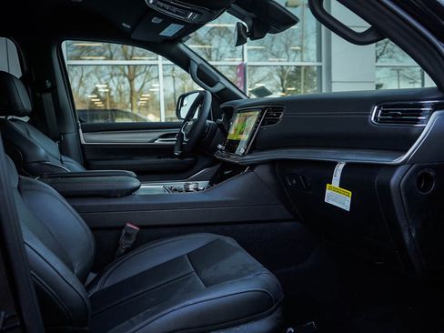 New 2026 Jeep Grand Wagoneer Limited image 11