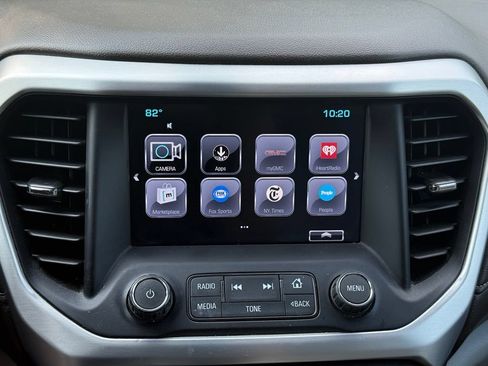 Used 2018 GMC Acadia SLT FWD image 15