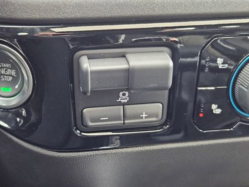 Certified 2025 Chevrolet Silverado 1500 RST w/ Convenience Package II image 24