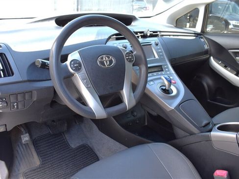 Used 2013 Toyota Prius Two FWD image 3