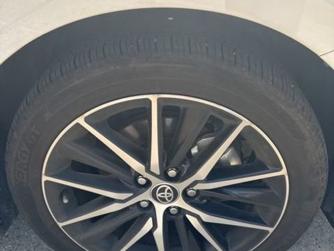 Used 2023 Toyota Camry SE FWD image 13