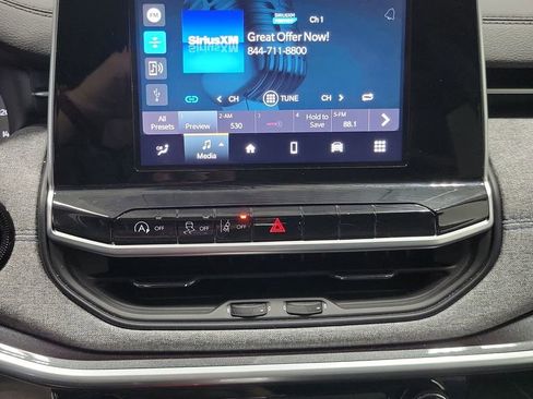 Certified 2022 Jeep Compass Latitude w/ Sun and Sound Group AWD/4WD image 5