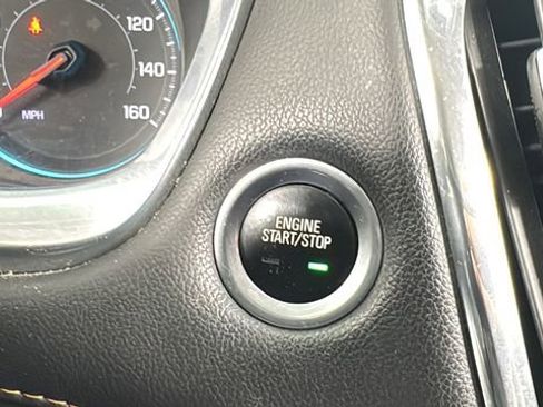 Used 2021 Chevrolet Traverse RS image 27