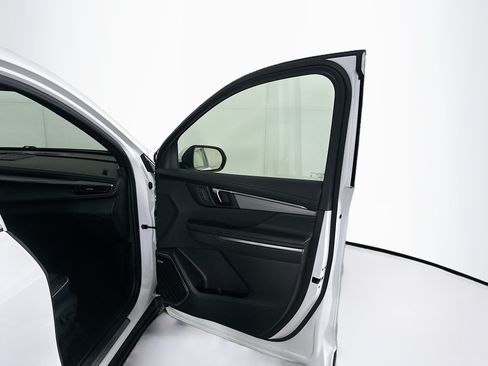 Used 2025 Buick Enclave Preferred FWD image 33