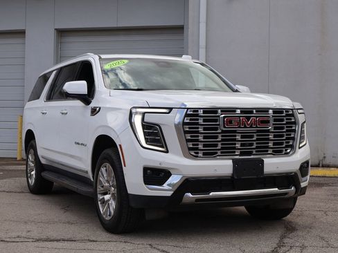 Used 2025 GMC Yukon XL Denali AWD/4WD image 1