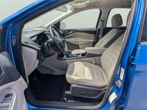 Used 2017 Ford Escape Titanium AWD/4WD image 9