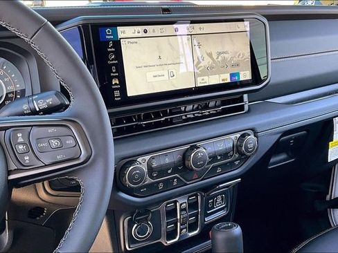 New 2026 Jeep Gladiator Sport image 7