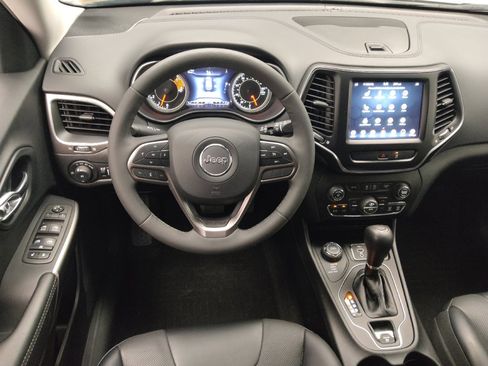 Used 2022 Jeep Cherokee Latitude Lux w/ Mopar Interior Package AWD/4WD image 22