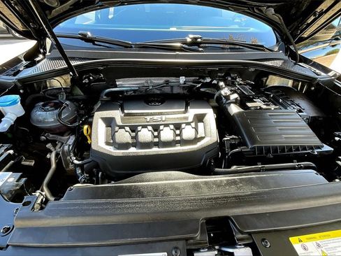 Used 2023 Volkswagen Tiguan SE R-Line image 30