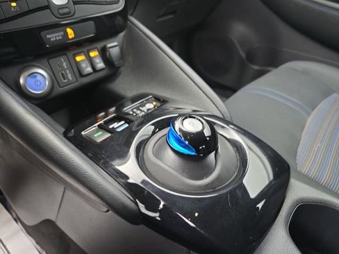 Used 2024 Nissan Leaf SV Plus image 39