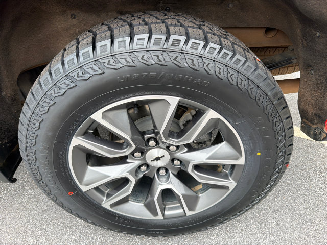 Used 2023 Chevrolet Silverado 1500 RST AWD/4WD image 19