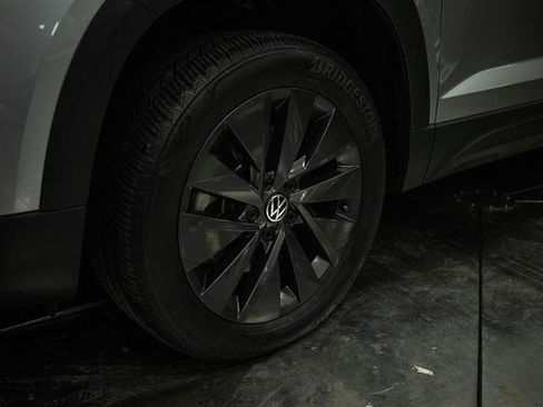 Used 2022 Volkswagen Taos S FWD image 3