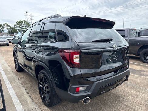 Used 2025 Honda Passport Black Edition image 5
