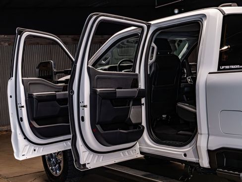 Used 2023 Ford F250 Lariat w/ Lariat Ultimate Package image 25