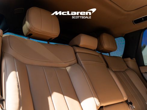 Used 2025 Land Rover Range Rover SE image 30