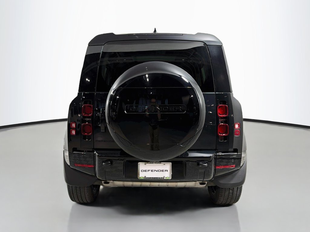 Certified 2024 Land Rover Defender 110 X-Dynamic SE AWD/4WD image 6