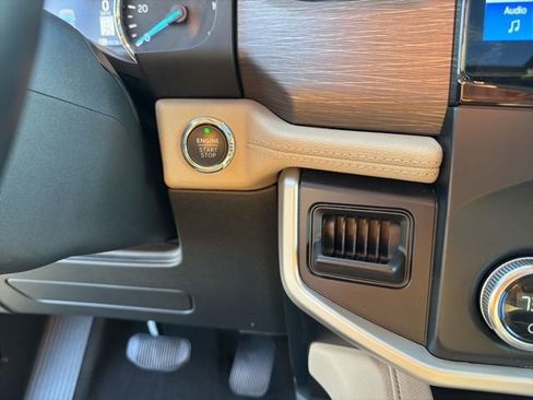 Used 2024 Ford Expedition Max Limited image 24