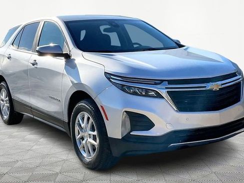 Used 2022 Chevrolet Equinox LT image 1