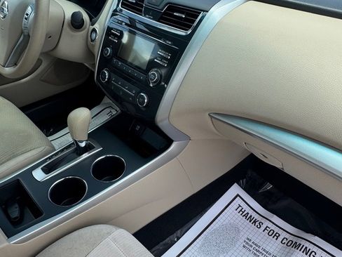 Used 2015 Nissan Altima 2.5 S w/ Special Edition Package image 12