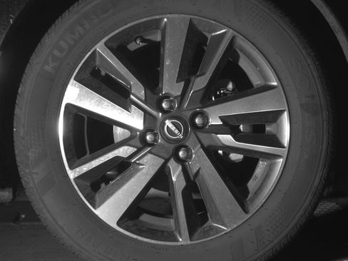 Used 2025 Nissan Versa SV image 13