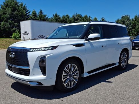 Certified 2025 INFINITI QX80 Sensory AWD/4WD image 5
