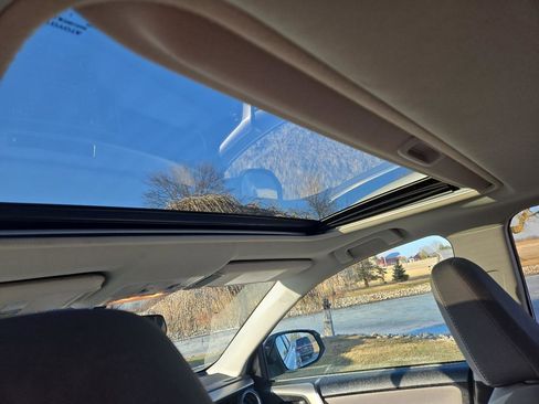 Used 2014 Toyota RAV4 XLE image 15