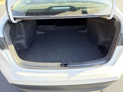 Certified 2025 Toyota Corolla LE image 21