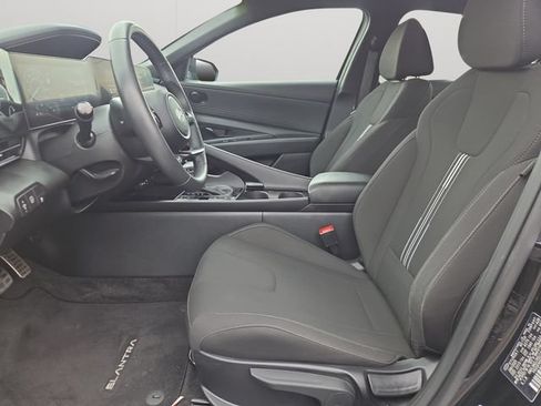 Used 2025 Hyundai Elantra SEL FWD image 10