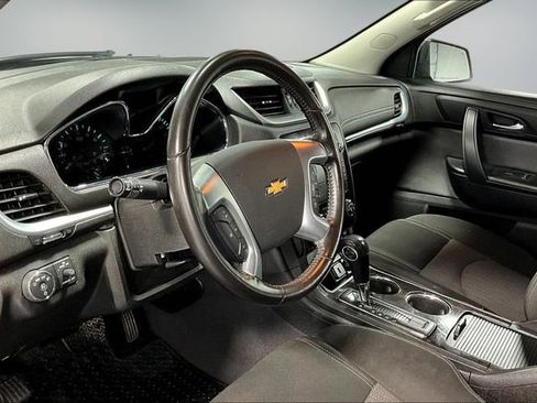 Used 2015 Chevrolet Traverse LT image 14