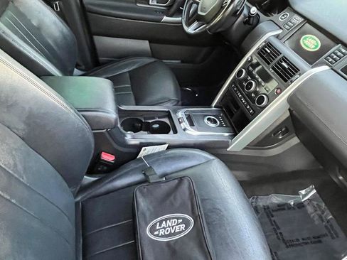 Used 2019 Land Rover Discovery Sport HSE AWD/4WD image 16