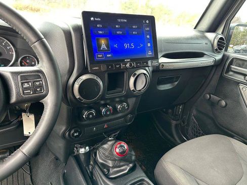 Used 2016 Jeep Wrangler Unlimited Sport AWD/4WD image 11