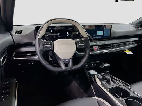 New 2025 Kia K4 GT-Line w/ GT-Line Premium Package image 24