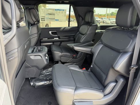 New 2026 Ford Expedition Max Platinum w/ Stealth Appearance Package AWD/4WD image 25
