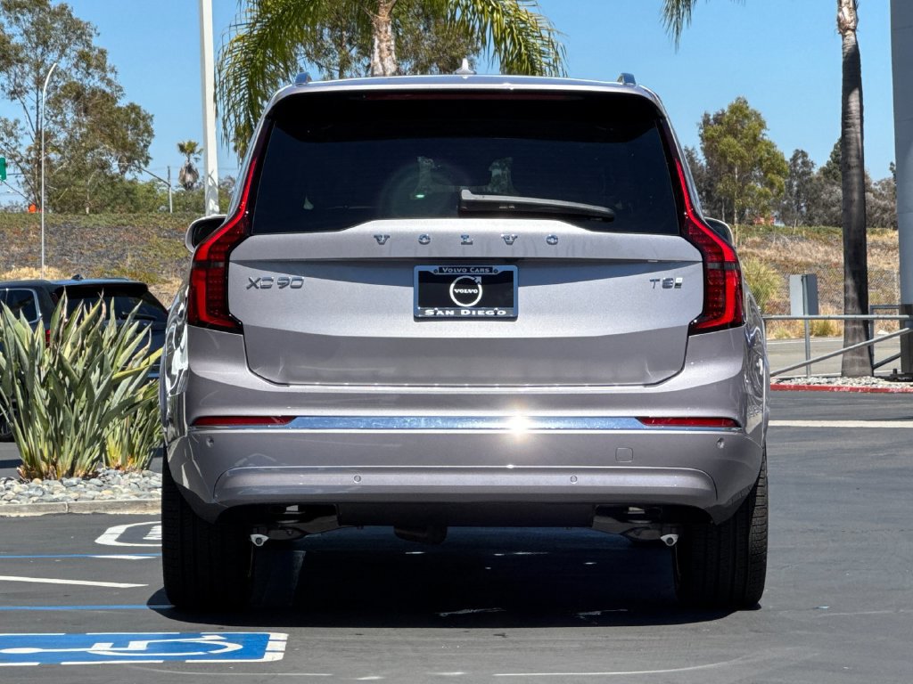 New 2026 Volvo XC90 T8 Plus w/ Protection Package AWD/4WD image 4