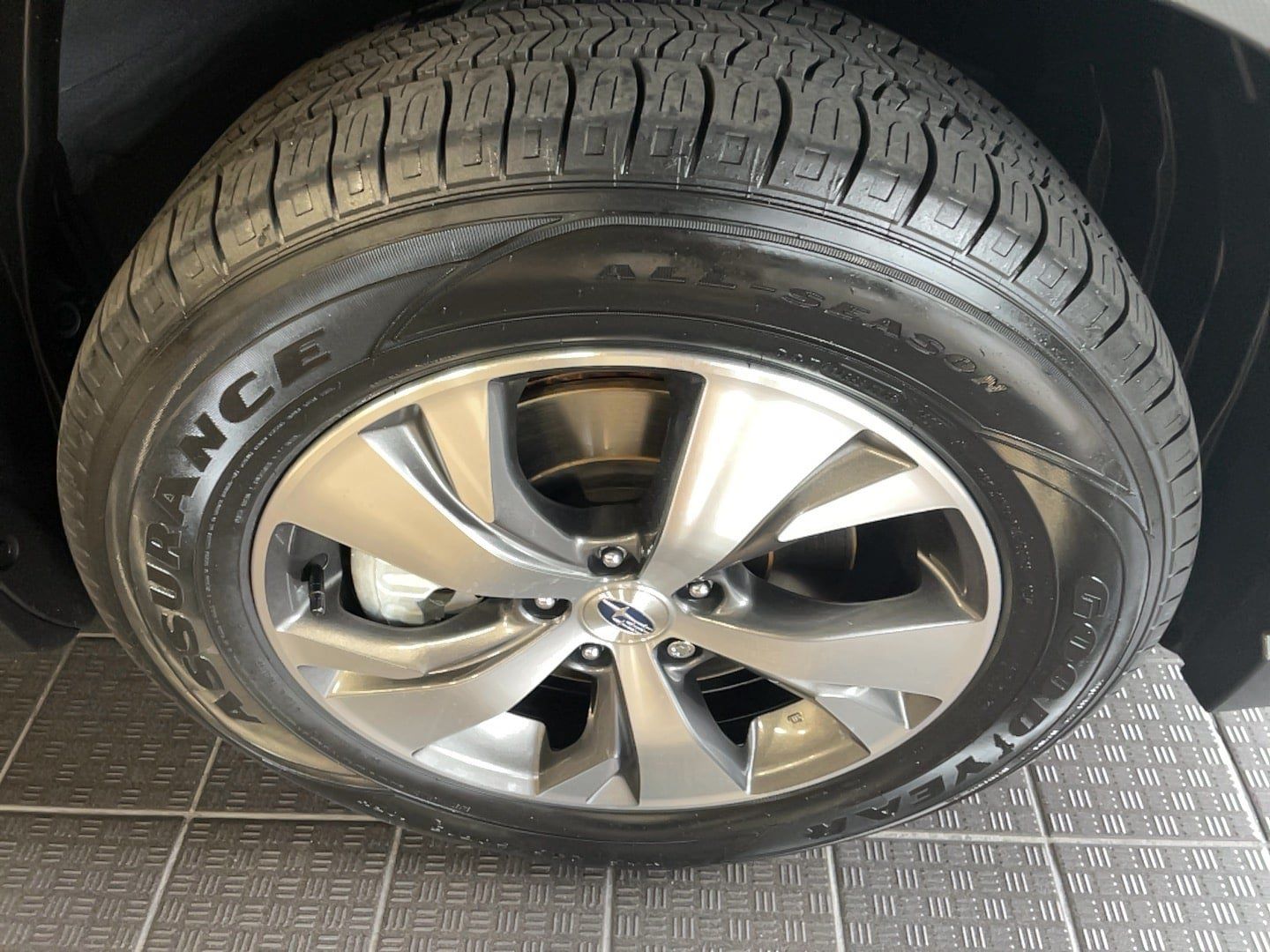 Used 2025 Subaru Ascent Premium AWD/4WD image 5