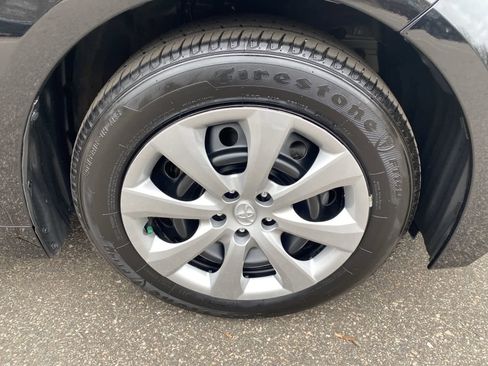 Used 2025 Toyota Corolla LE image 17