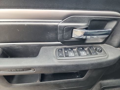 Used 2022 RAM 1500 Classic Warlock w/ Electronics Group AWD/4WD image 14