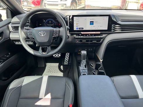 Used 2026 Toyota Camry SE w/ Multimedia Upgrade Package AWD/4WD image 17
