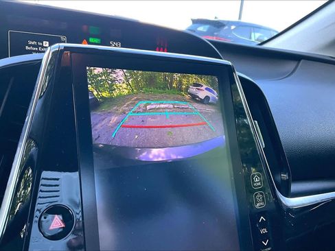 Used 2022 Toyota Prius Prime XLE FWD image 27