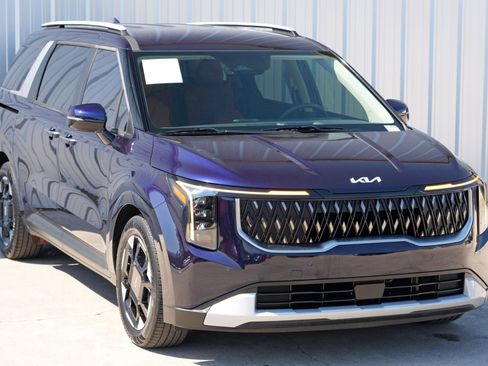 Used 2025 Kia Carnival EX image 59